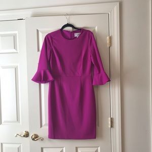 EUC Donna Morgan Bell Sleeve Dress